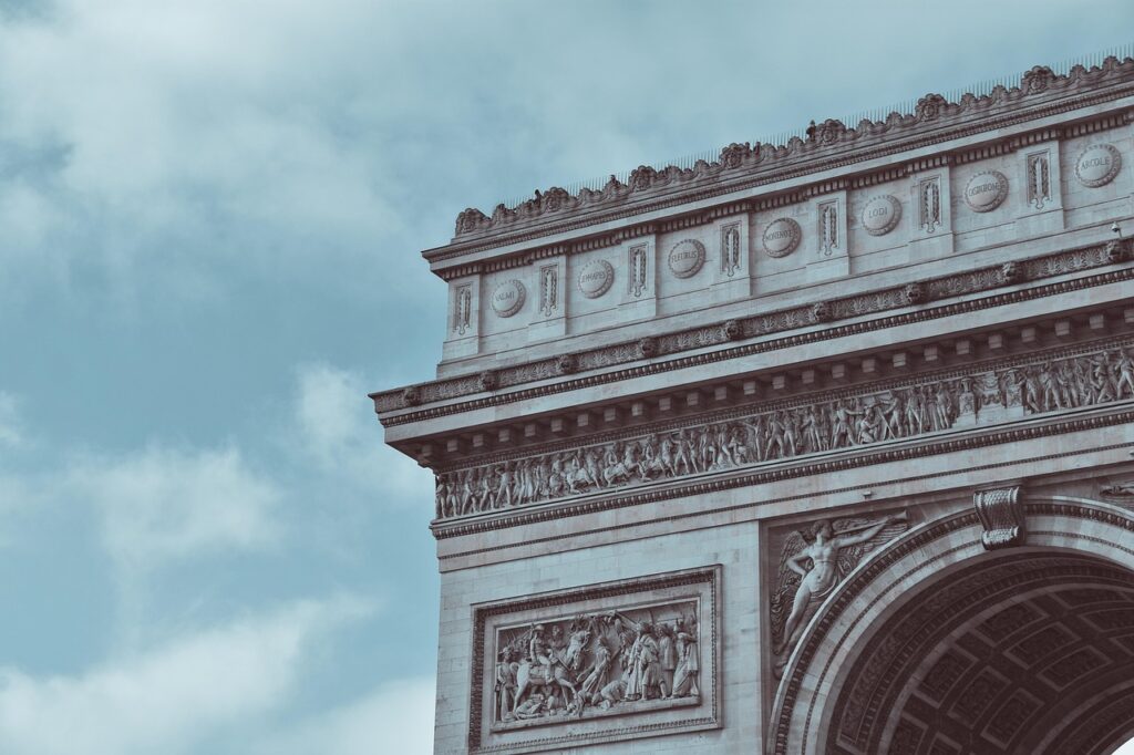 Arc de Triomphe à Paris — défiscalisation loi Malraux et Monuments Historiques