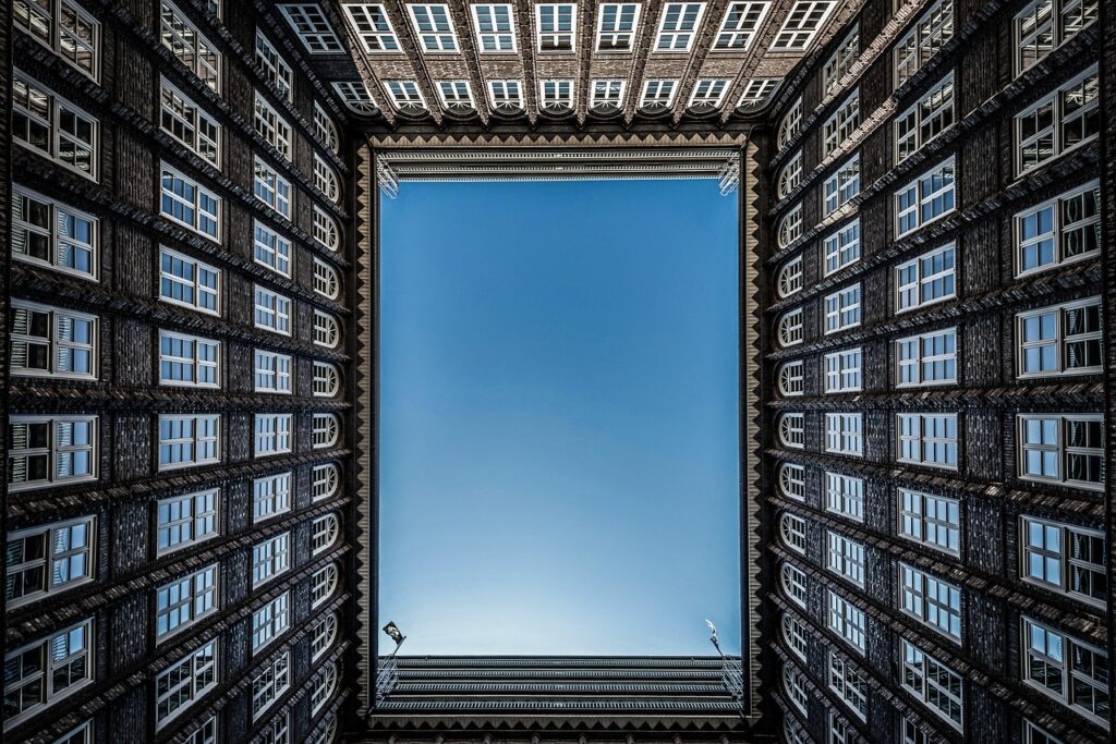 SCI familiale 2026 — SCI familiale 2026 : transmettre son patrimoine immobilier en limitant les droit